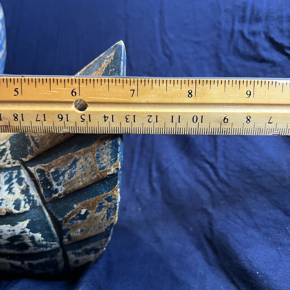 Pair of Vintage Hand Carved and Hand Painted Folk Art Roosters - Picture 14 of 16